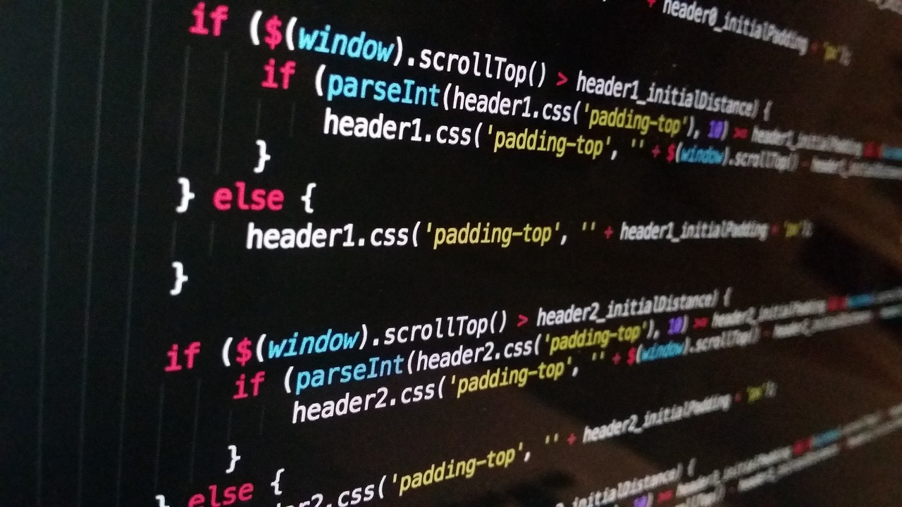 子供がプログラミングを学ぶためのコンピュータ選びのポイントは？