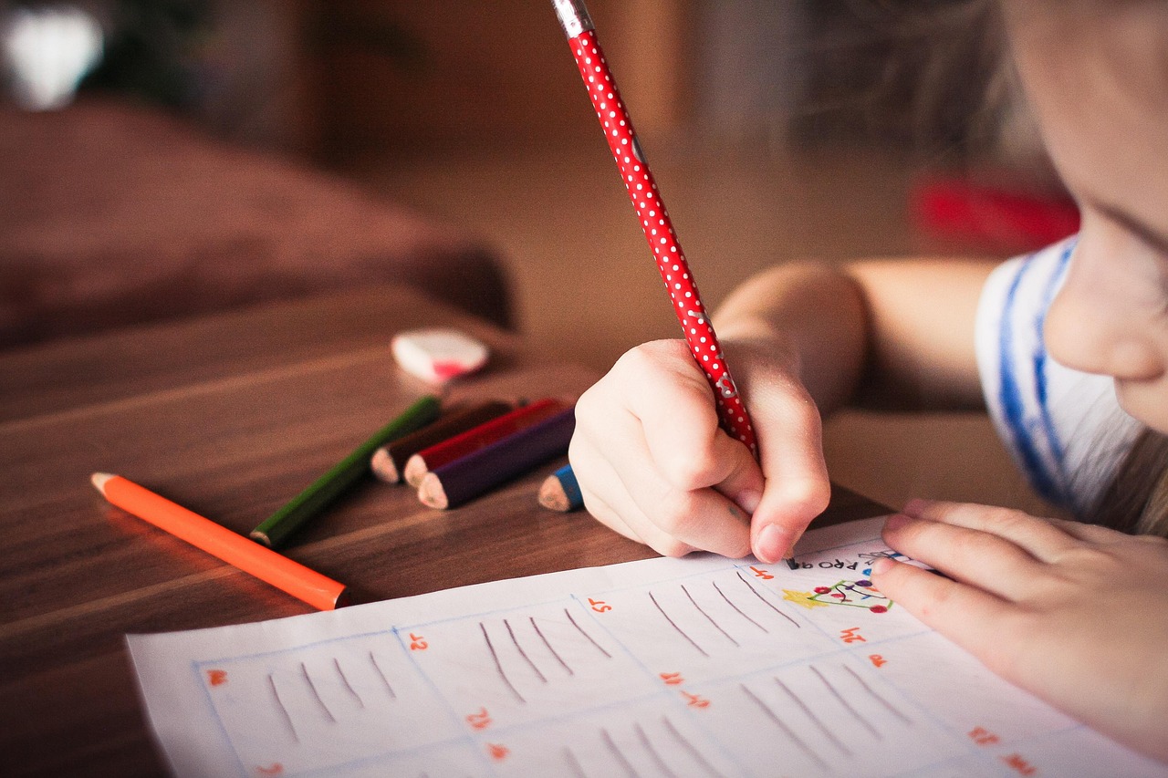 子供向けプログラミング教室の比較ポイントは？