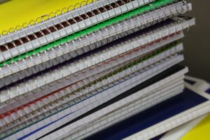 子ども向けプログラミング教室を自宅で学習しながら併用する方法は？