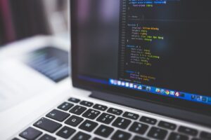 子どもが自宅で楽しめるプログラミングアプリは？